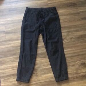 Athlete farallon joggers